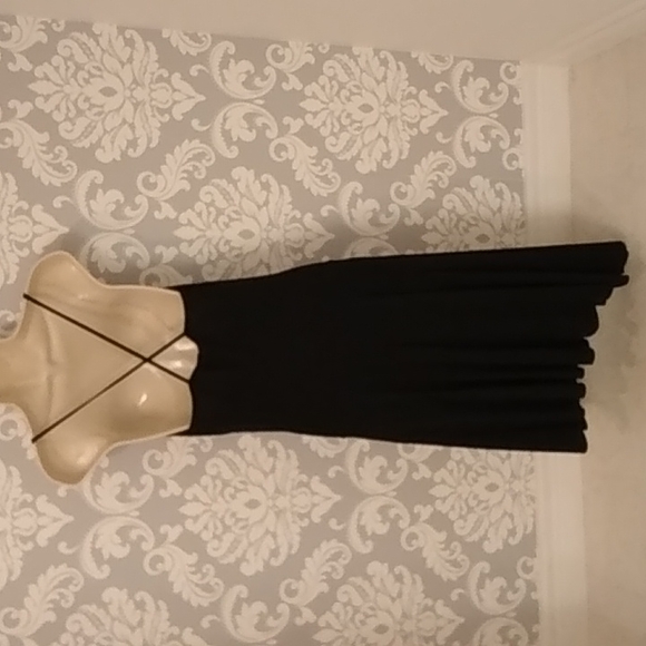 Suzy Shier, Little Black Dress - Picture 3 of 3